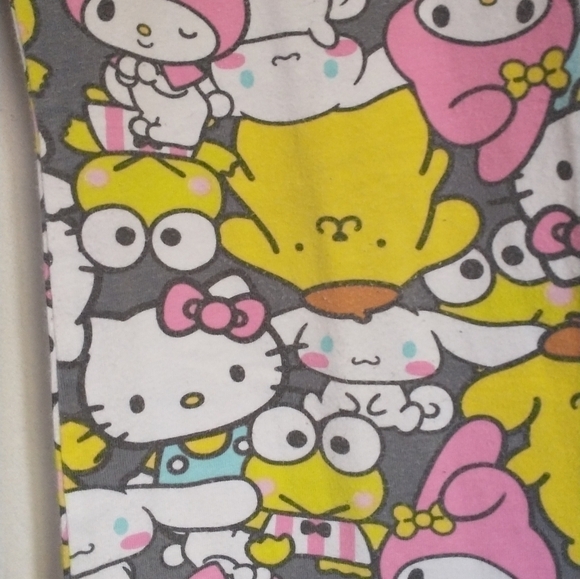 Sanrio and Friends Hello Kitty Flare Leggings Sleep Pajamas Size Small - Picture 3 of 4
